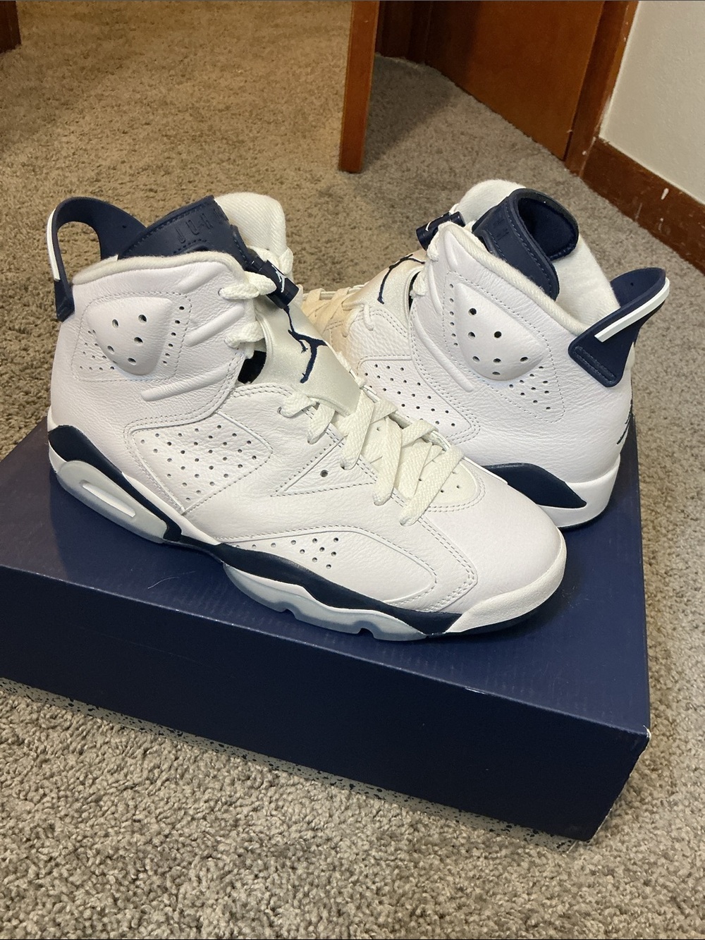 Jordan 6 Retro Midnight Navy 2022